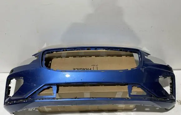Volvo V60 Front bumper 31690530