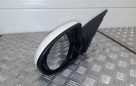 Front door electric wing mirror