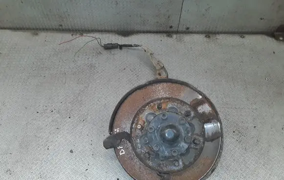 Opel Frontera B Front wheel hub spindle knuckle