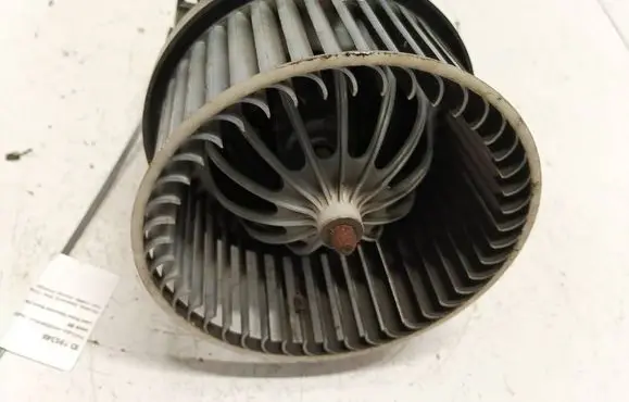 Land Rover Discovery Sport Heater fan/blower 9415300 bz72781