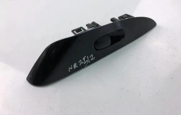 Nissan Leaf I (ZE0) Electric window control switch 829603NL0A