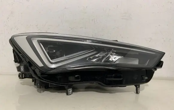 Cupra Formentor Headlight/headlamp 5FG941008F