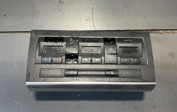Audi A4 S4 B6 8E 8H Climate control unit 8E0820043