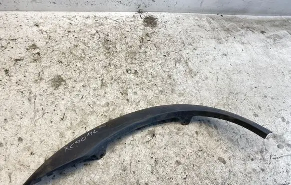 Volvo XC70 Rear fender molding trim 