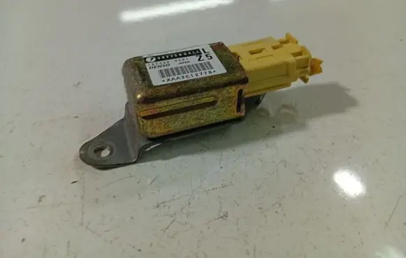 Subaru Legacy Airbag deployment crash/impact sensor 98235AG011