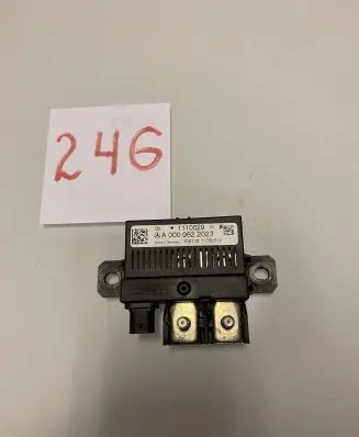 Mercedes-Benz ML W166 Charging relay A0009822023
