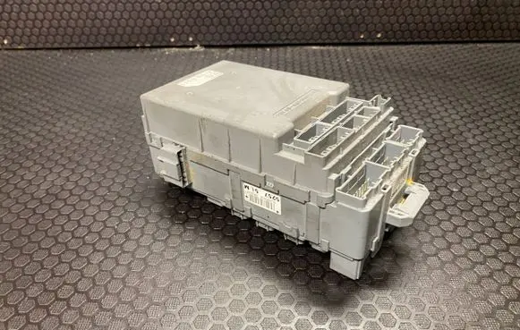Honda CR-V Fuse module 38200SWA