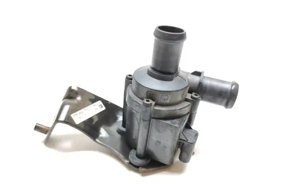 Audi TT TTS RS Mk3 8S Webasto circulation pump for autonomous heater 5Q0965561B 704071161 T3280117