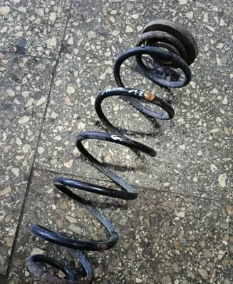 Volkswagen Jetta VI Rear coil spring