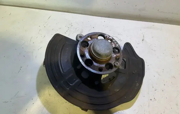 Mercedes-Benz CLA C117 X117 W117 Front wheel hub 