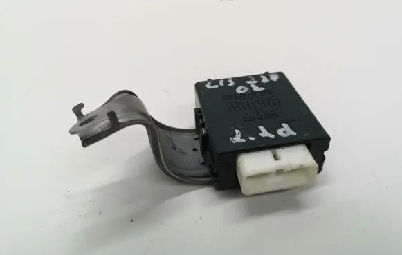 Lexus IS 220D-250-350 Door central lock control unit/module 8597053030