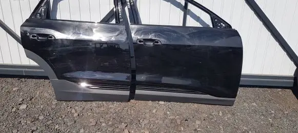 Audi e-tron Rear door
