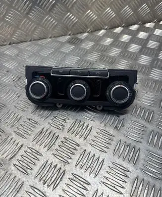 Volkswagen Tiguan Climate control unit 3C8907336AB 5HB00975120