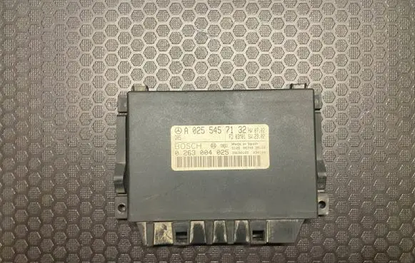 Mercedes-Benz E W211 Parking PDC control unit/module A0255457132 0263004025