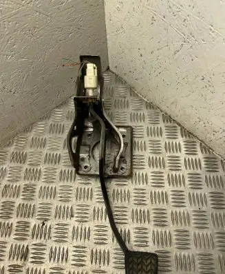 Toyota Avensis T250 Brake pedal