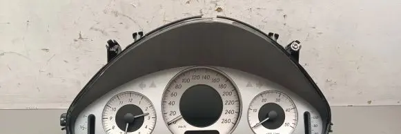 Mercedes-Benz E W211 Speedometer (instrument cluster) A2115408947 110080284