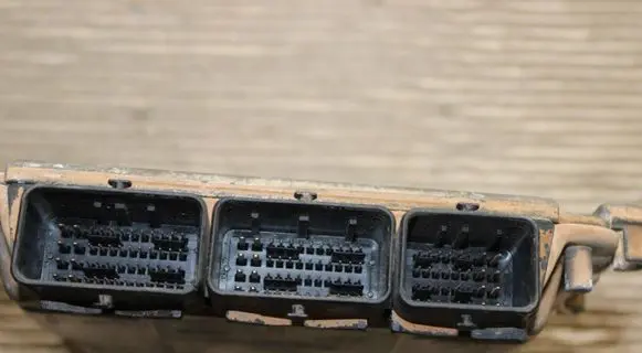 Mitsubishi Space Star Engine control unit/module 8200319968 0281011611 1039S03747