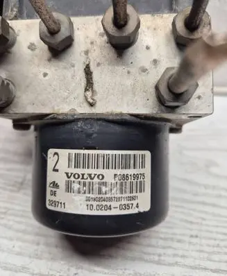 Volvo V70 ABS Pump 8619968 5WK84000 10092504023