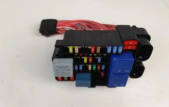 Renault Scenic III - Grand scenic III Fuse module 1801330