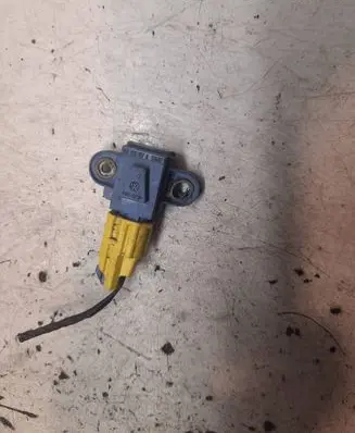 Volkswagen PASSAT B6 Airbag deployment crash/impact sensor 1K0955557A