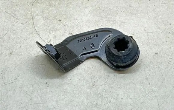 Renault Twingo II Radiator mount bracket 8200652916