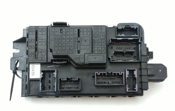 Ford Edge I Fuse module 7T4T15604BK 70002TK061 C02050BS4Z