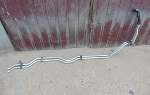 Porsche Boxster 986 Engine coolant pipe/hose 98657218103
