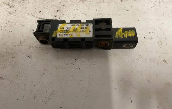 Audi A6 S6 C5 4B Airbag deployment crash/impact sensor 8E0959651 090401 023130E8WR