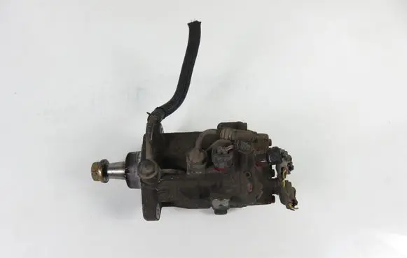 Toyota Avensis T220 Fuel injection high pressure pump 09730000177 2210027010