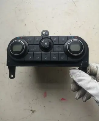 Nissan Qashqai Climate control unit 27500BR40B