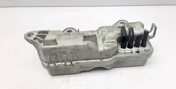 Volvo XC90 Vacuum air tank 31339809