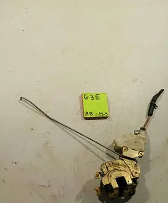 Nissan Micra Front door lock 805016F610