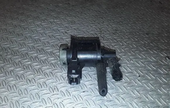Audi A2 Turbo solenoid valve 1J0906283A