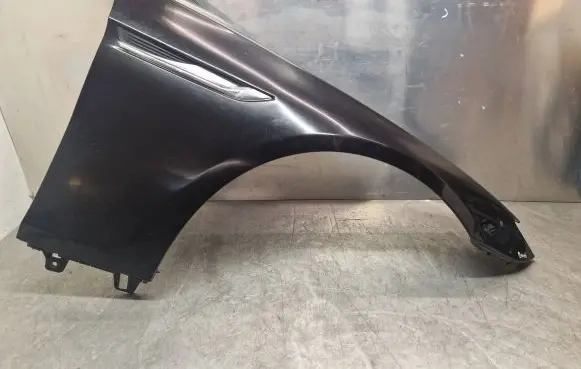 BMW 6 F12 F13 Fender 72458411 7212454
