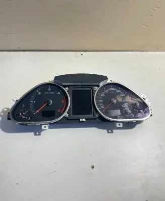 Audi A6 S6 C6 4F Speedometer (instrument cluster) 4F0920933Q