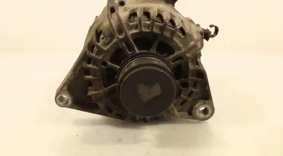 KIA Ceed Generator/alternator 373002A600