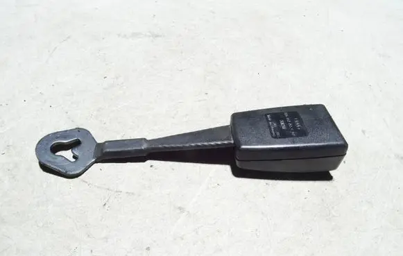 Audi A4 S4 B7 8E 8H Front seatbelt buckle 8E0857755C01C