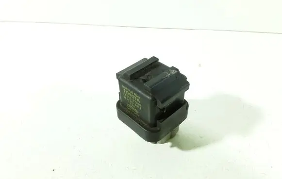 Toyota Yaris Glow plug pre-heat relay 2861067010 1567000671