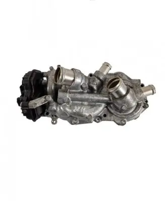 Volkswagen Tiguan Water pump 05E121117K