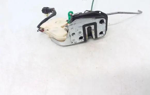 KIA Sorento Front door lock