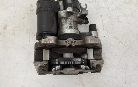 BMW 2 F44 Rear brake caliper 6885537