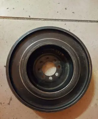 BMW 5 GT F07 Crankshaft pulley 7573654