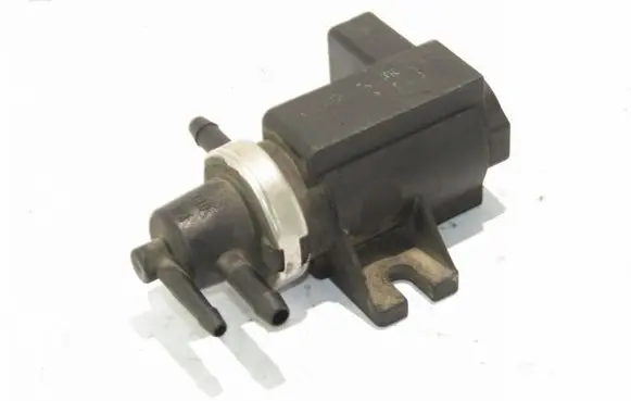 Volkswagen PASSAT B5.5 Vacuum valve 1J0906627