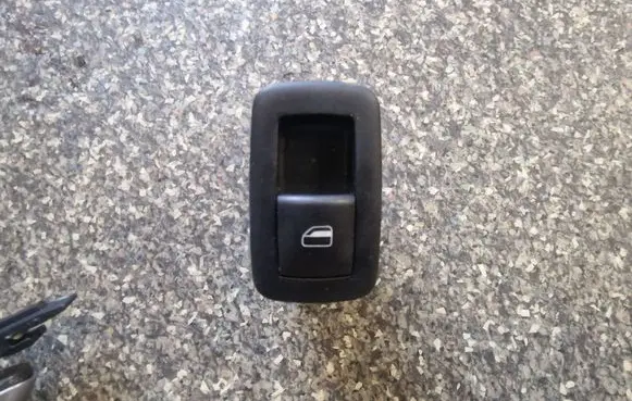 Chrysler 200 Electric window control switch