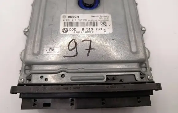BMW 5 F10 F11 Engine control unit/module 0281017635 030146883 8513169