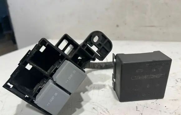 Ford Fiesta Other relay 2S6T14A076BA 1355972