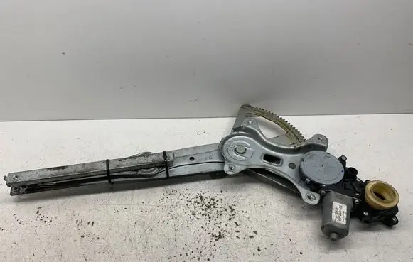 Toyota Corolla Verso E121 Front door window regulator with motor 698100F010