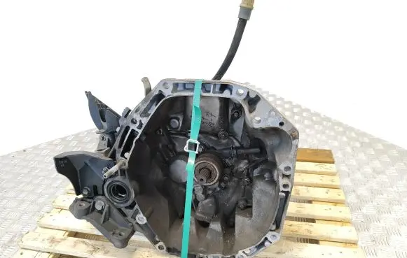Renault Twingo II Manual 5 speed gearbox 8200977061 8200915851 A006045