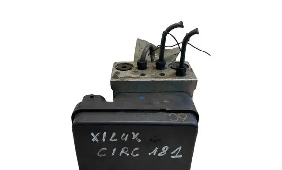 Toyota Hilux (AN10, AN20, AN30) ABS Pump 4451071030 8954171030