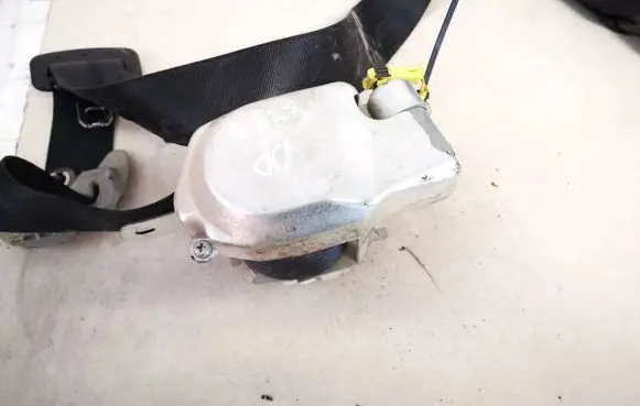 Toyota Corolla Verso AR10 Front seatbelt 7p1150p 7p1150-p